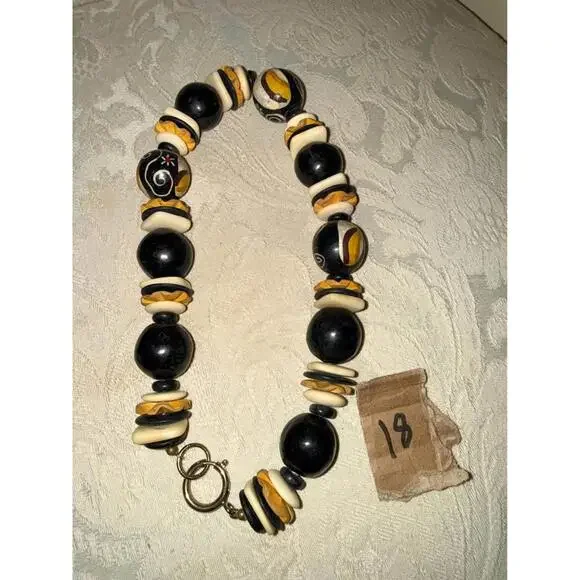 Vintage Chunky Beaded Necklace Black Cream Tribal Boho Statement Artisan Style - Picture 3 of 4